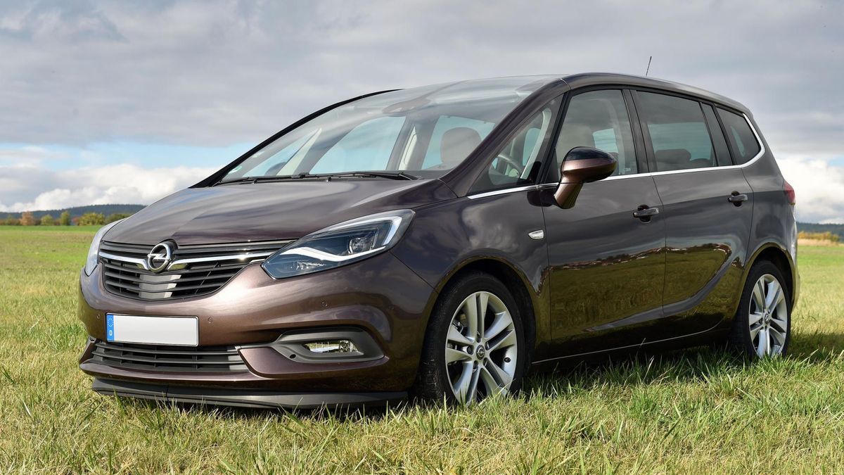 Dlaczego minivan jest optymalnym samochodem rodzinnym?