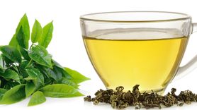 Właściwości zielonej herbaty. Może zapobiegać zawałom (WIDEO)