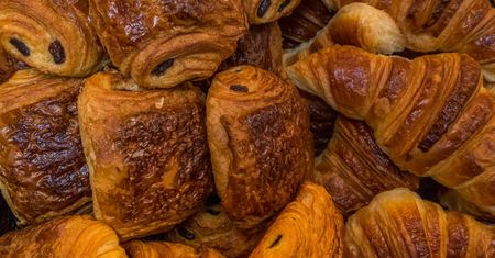 Sprzyjają demencji i pogarszają pamięć. Te produkty są wrogami mózgu