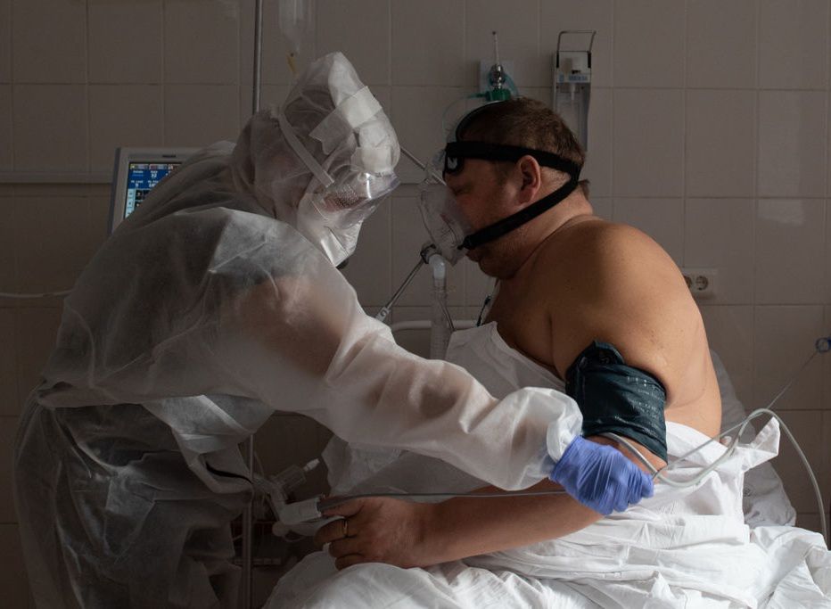 Koronawirus. Problemy z zatokami mogą być jednym z najwcześniejszych objawów COVID-19