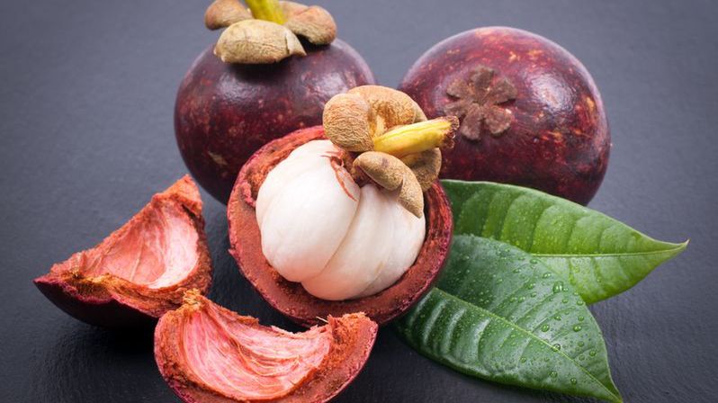 Mangostan właściwy uznaje się za jeden z najsmaczniejszych i najzdrowszych owoców tropikalnych.