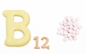 Witamina B12. Przyczyny i skutki niedoboru, witamina B12 w ciąży
