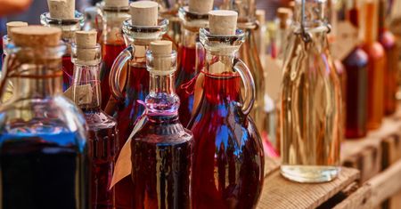Najgorszy alkohol na święta. Dietetyk wyjaśnia, co robi z organizmem