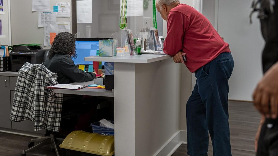 Pracownicy będą prześwietlani. W przychodniach i poradniach spore zmiany