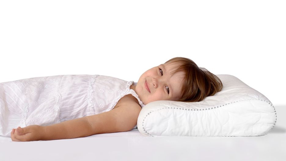 Poduszka ortopedyczna sprawdzi się zarówno u noworodków, jak i u nieco starszych dzieci