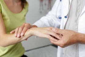 Reumatyzm - przyczyny, objawy, diagnostyka i leczenie. Jak rozpoznać reumatyzm?