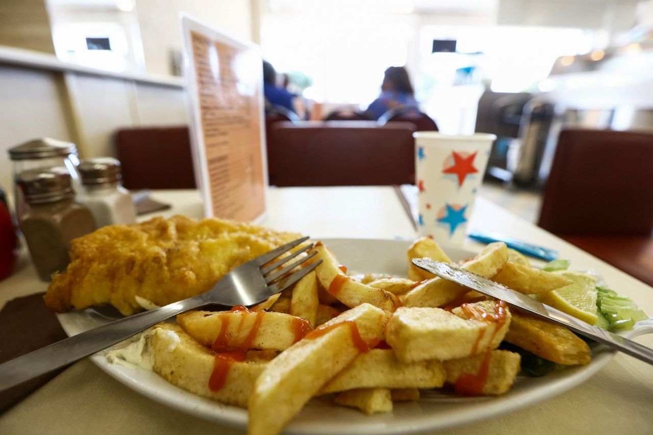 Jakie ryby jeść nad polskim morzem? Niektóre gatunki lepiej omijać szerokim łukiem