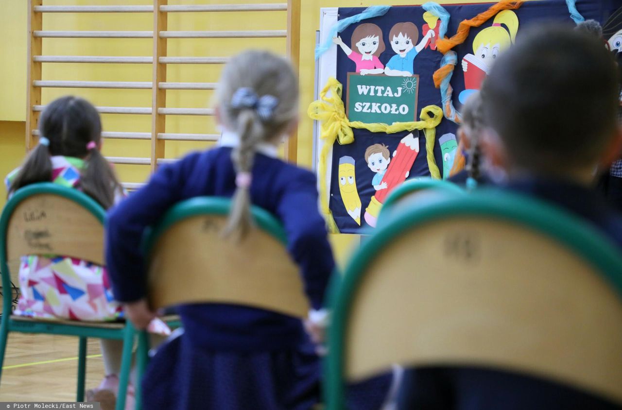 Tak źle jeszcze nie było. Zamiast psychologa, teolog i technik rolnictwa