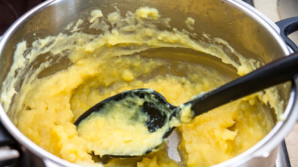 Cios dla jelit. Z tym nigdy nie łącz ziemniaków