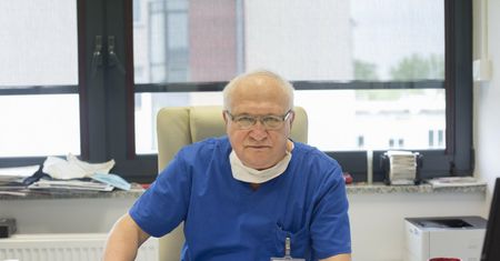 Czarny scenariusz zaczyna się sprawdzać. Brakuje miejsc w szpitalach. Prof. Simon: skończy się to katastrofą