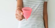 Kubeczek menstruacyjny – rodzaje, zalety i wady