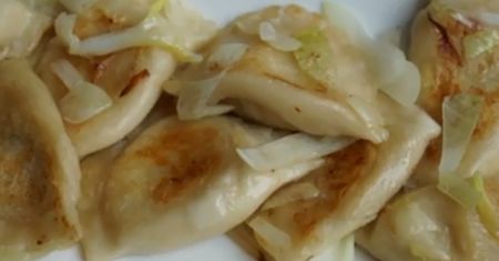 Jak odchudzić świąteczne pierogi? Dietetyk doradza (WIDEO)