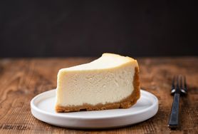 Sernik na herbatnikach - charakterystyka, sposób przyrządzenia, wersja na zimno