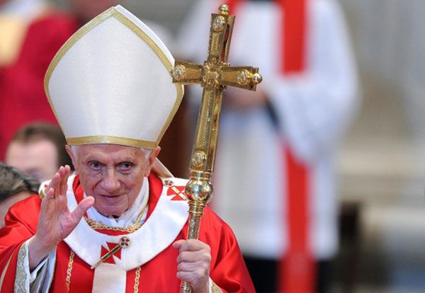 Papież odprawił mszę św. za zmarłych kardynałów i biskupów