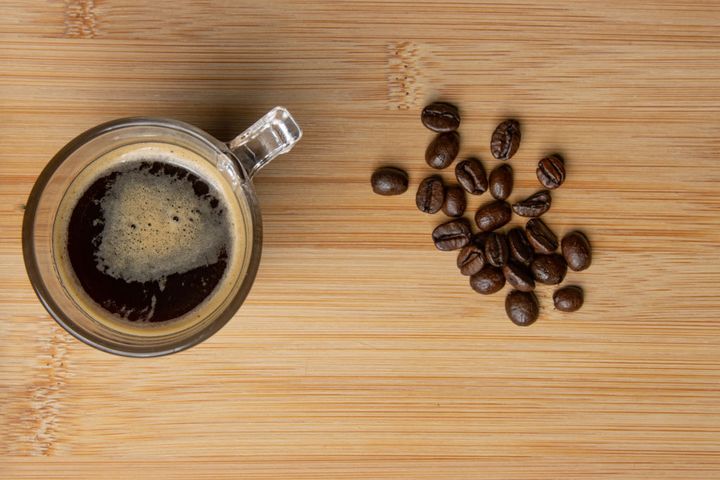 Kawa a ciśnienie krwi. Czy mała czarna może leczyć nadciśnienie?