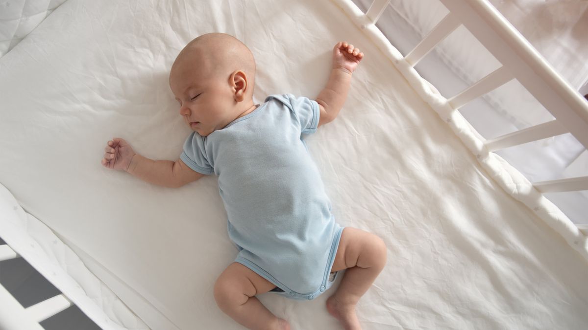 Jaki materac dla niemowlaka wybrać?