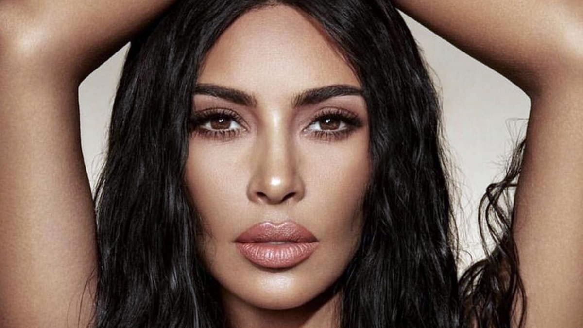 Talia osy Kim Kardashian to zasługa usunięcia żebra?