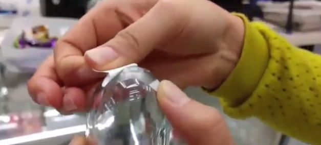 Naklejka na penisa to alternatywa tradycyjnych prezerwatyw?