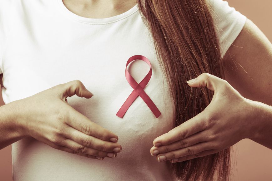 Z rakiem piersi zmaga się wiele kobiet na świecie