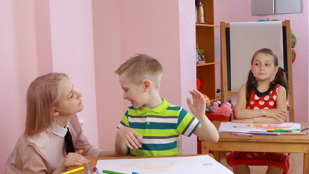 Drugie dziecko w rodzinie jest bardziej narażone na problemy w szkole, a nawet problemy z prawem