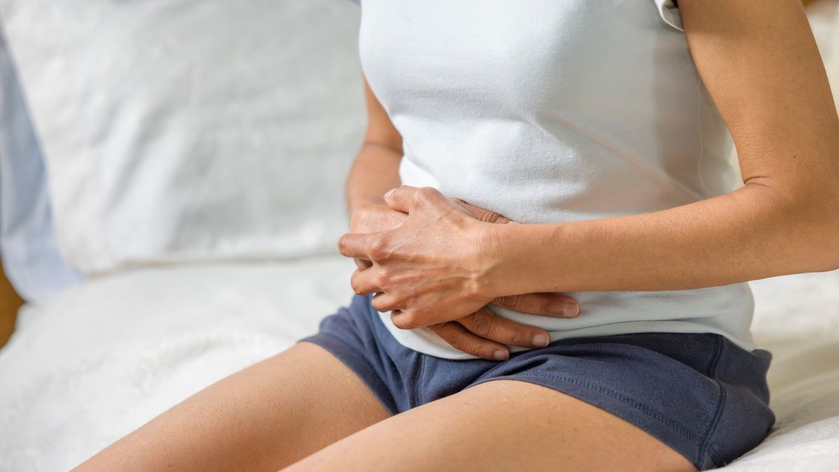 Lactoral IBD to suplement diety zawierający trzy szczepy bakterii probiotycznych.