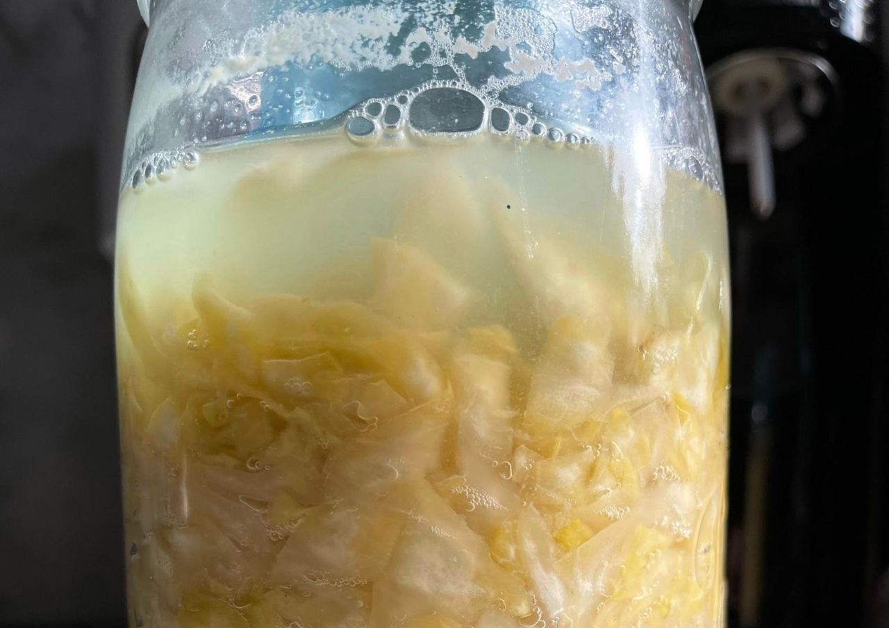 Czy można pić sok z kiszonej kapusty na pusty żołądek?