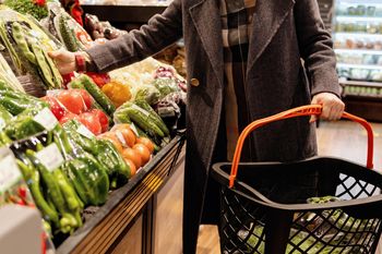 Brudna dwunastka. Te produkty są najmocniej zanieczyszczone pestycydami