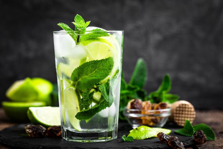 Mojito to bardzo popularny drink na bazie białego rumu