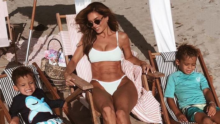 Fit mama chwali się ciałem