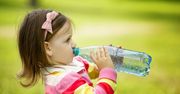 Naukowcy alarmują: dzieci piją za mało wody