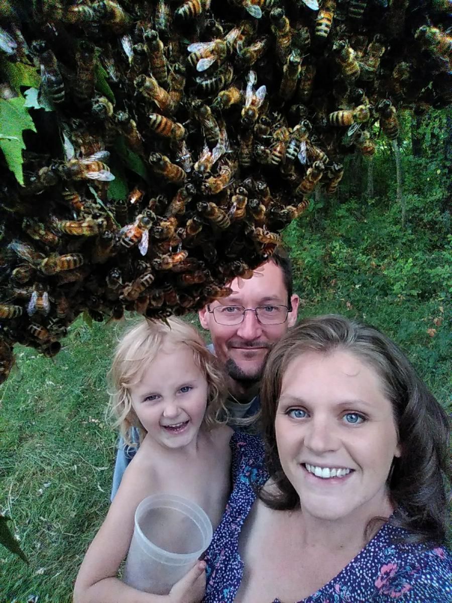 Emily Mueller zajmuje się pszczelarstwem