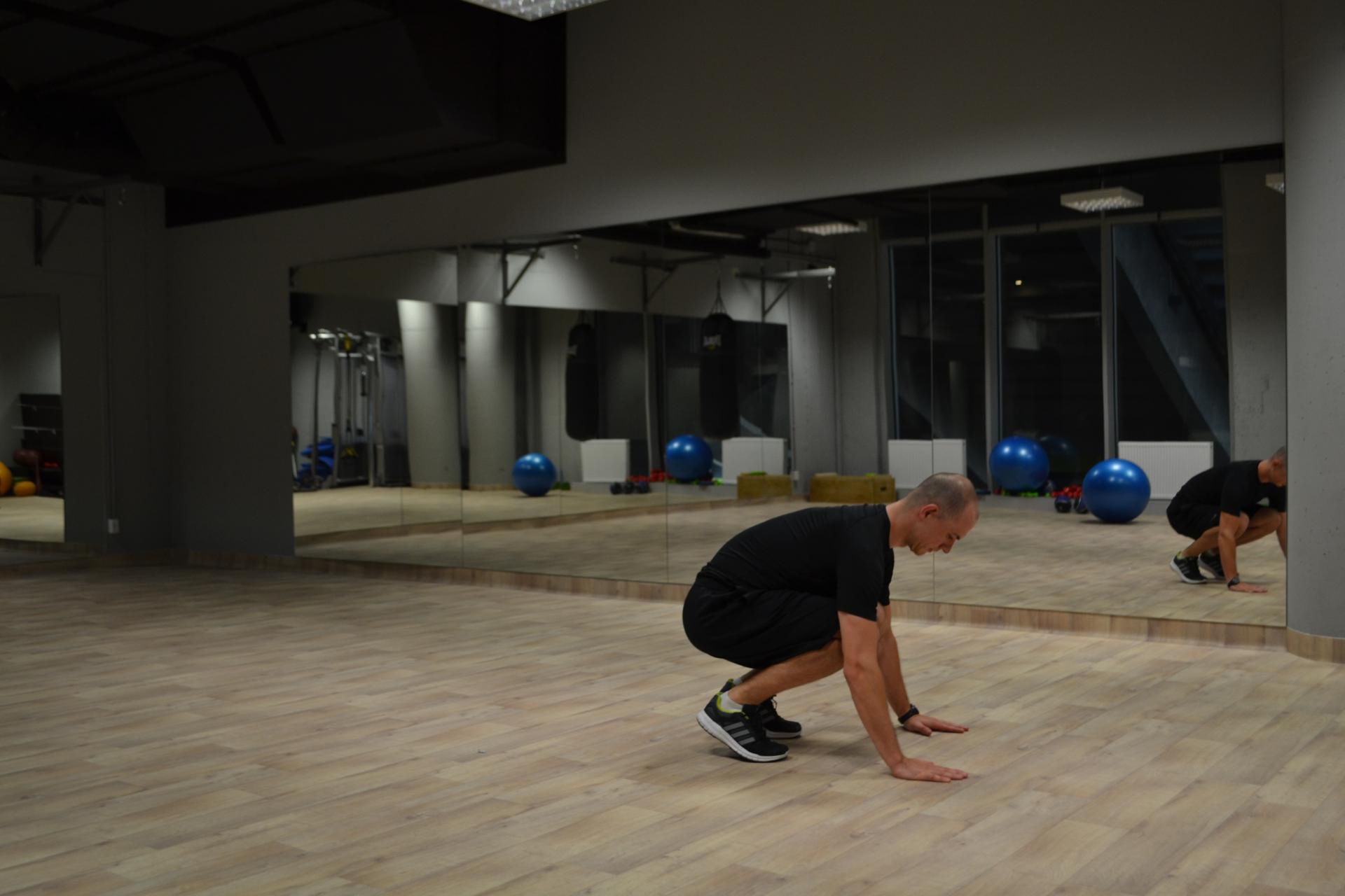 Burpee – część czwarta. Autor: Grzegorz Wichrzycki