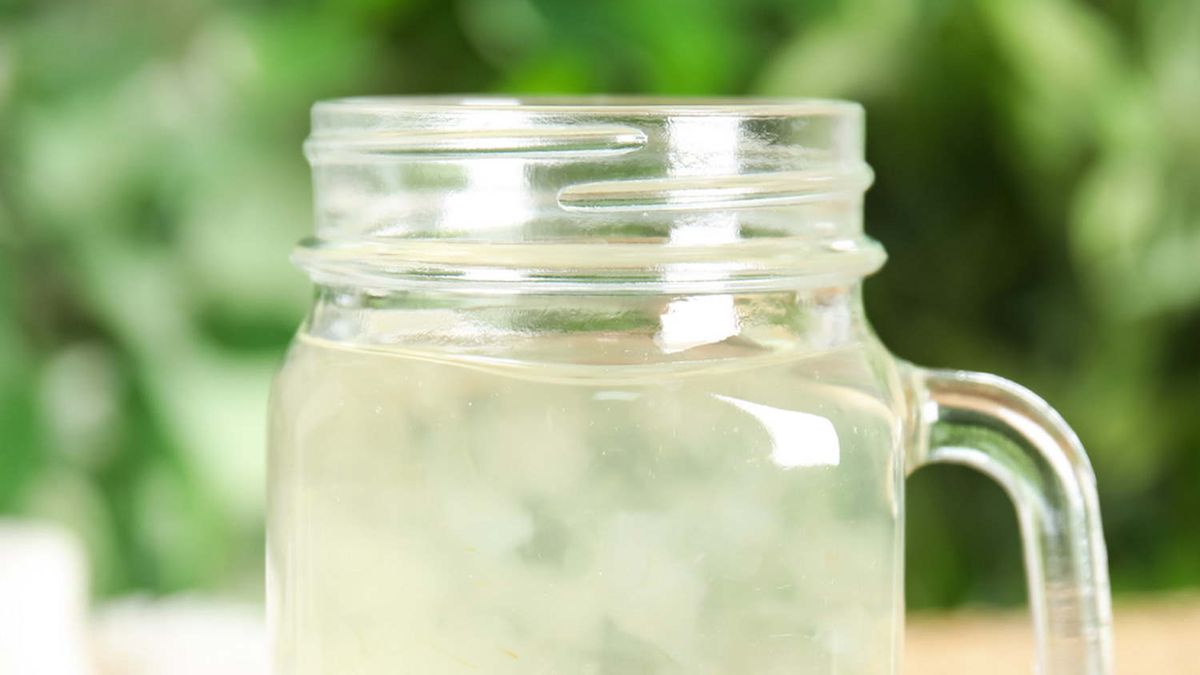 Podkręci metabolizm i oczyści jelita. Czy sok z aloesu jest bezpieczny?