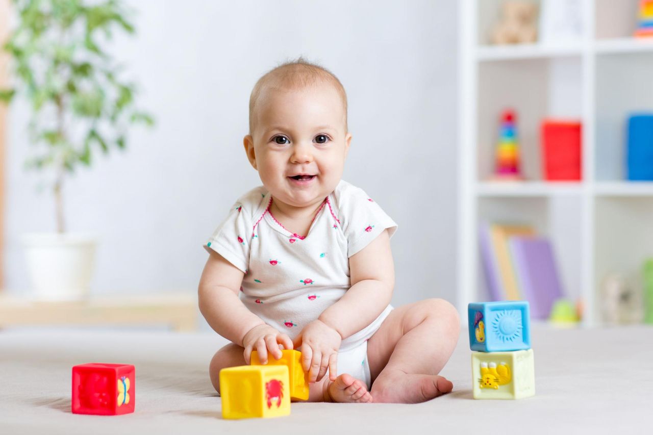 Niemowlę a kolory, czyli jakie barwy zainteresują dziecko?