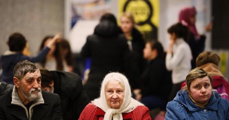 Jak wspomóc seniorów, u których odnawia się trauma związana z wojną?