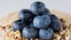 Poprawia trawienie i stabilizuje cukier. Jakie owoce warto jeść z dodatkiem tłuszczu?