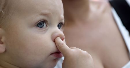 Dłubanie w nosie może wspomóc odporność i zdrowie zębów