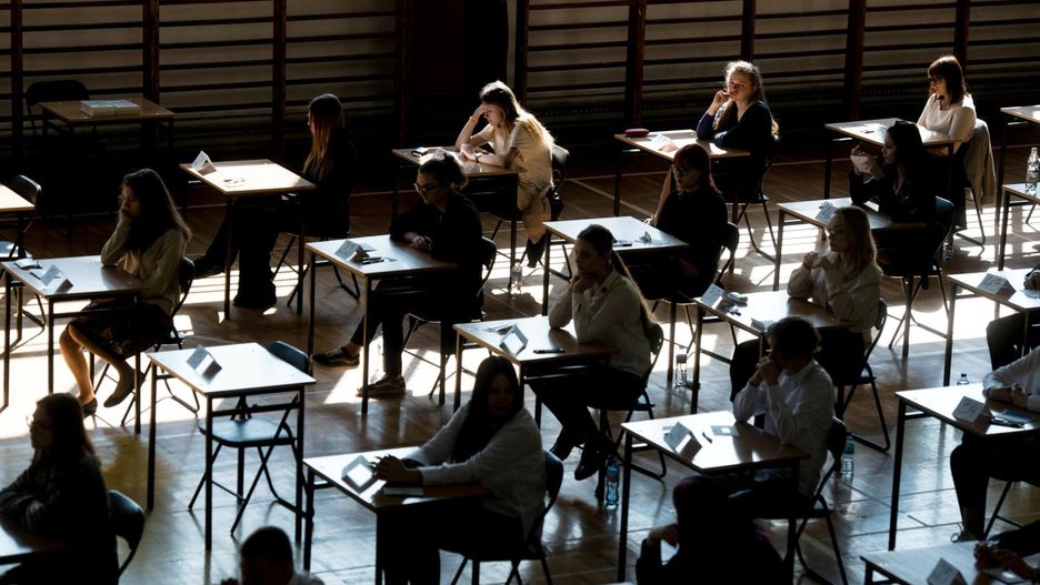 Opóźnienie na maturze z polskiego w Szkole w Chmurze