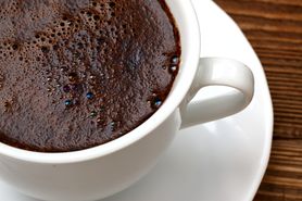 Kawa po turecku – jak ją zaparzyć? Czy jest zdrowa?