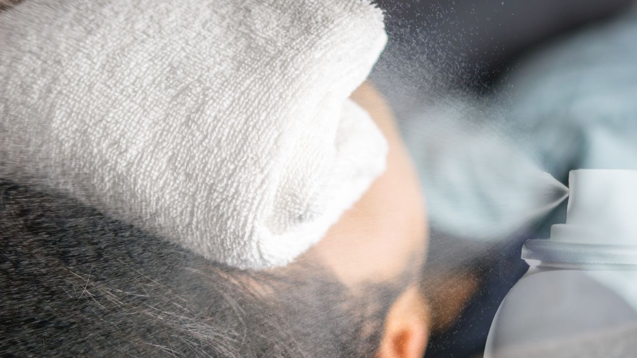 Zmarł po zatruciu dezodorantem. Eksperci ostrzegają (WIDEO)