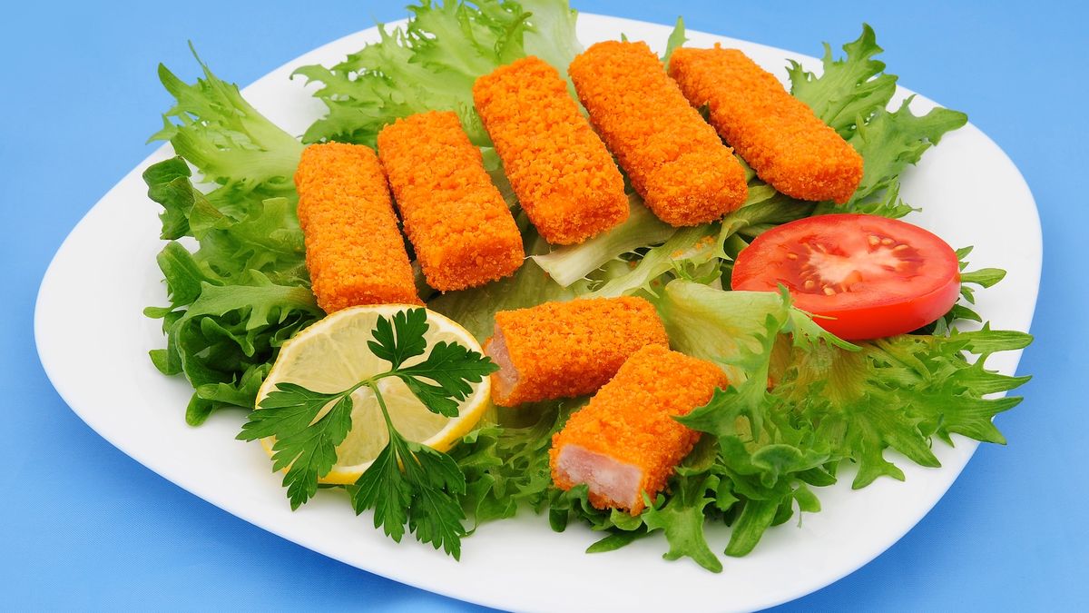 Paluszki rybne z sosem