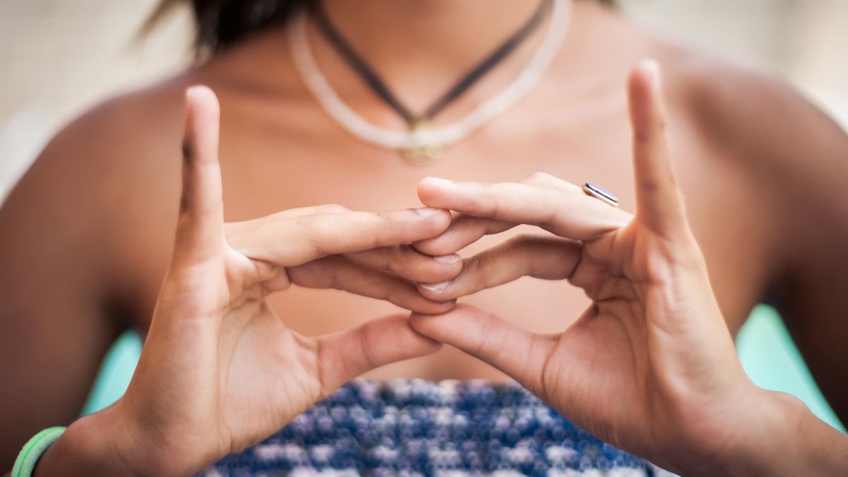 Układy energetyczne dłoni – poznaj ich lecznicze właściwości!