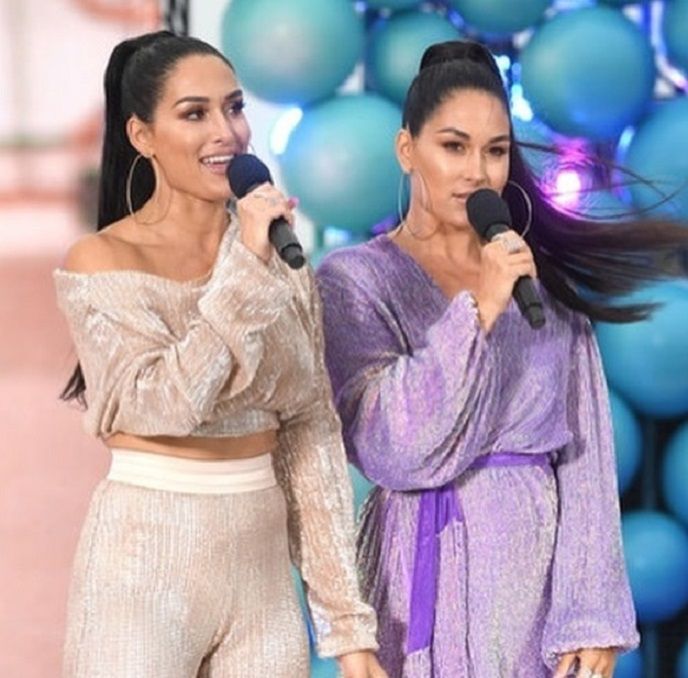 Gwiazdy WWE urodzą niemal w tym samym czasie