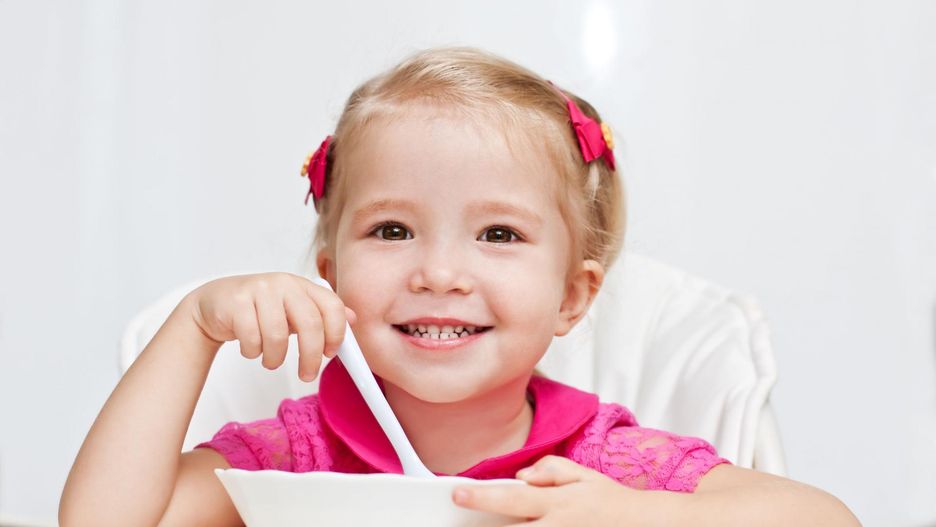 Produkty, dzięki którym dziecko będzie miało białe zęby