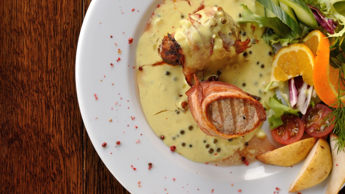 Sos z zielonego pieprzu ma mocny, wyrazisty smak.