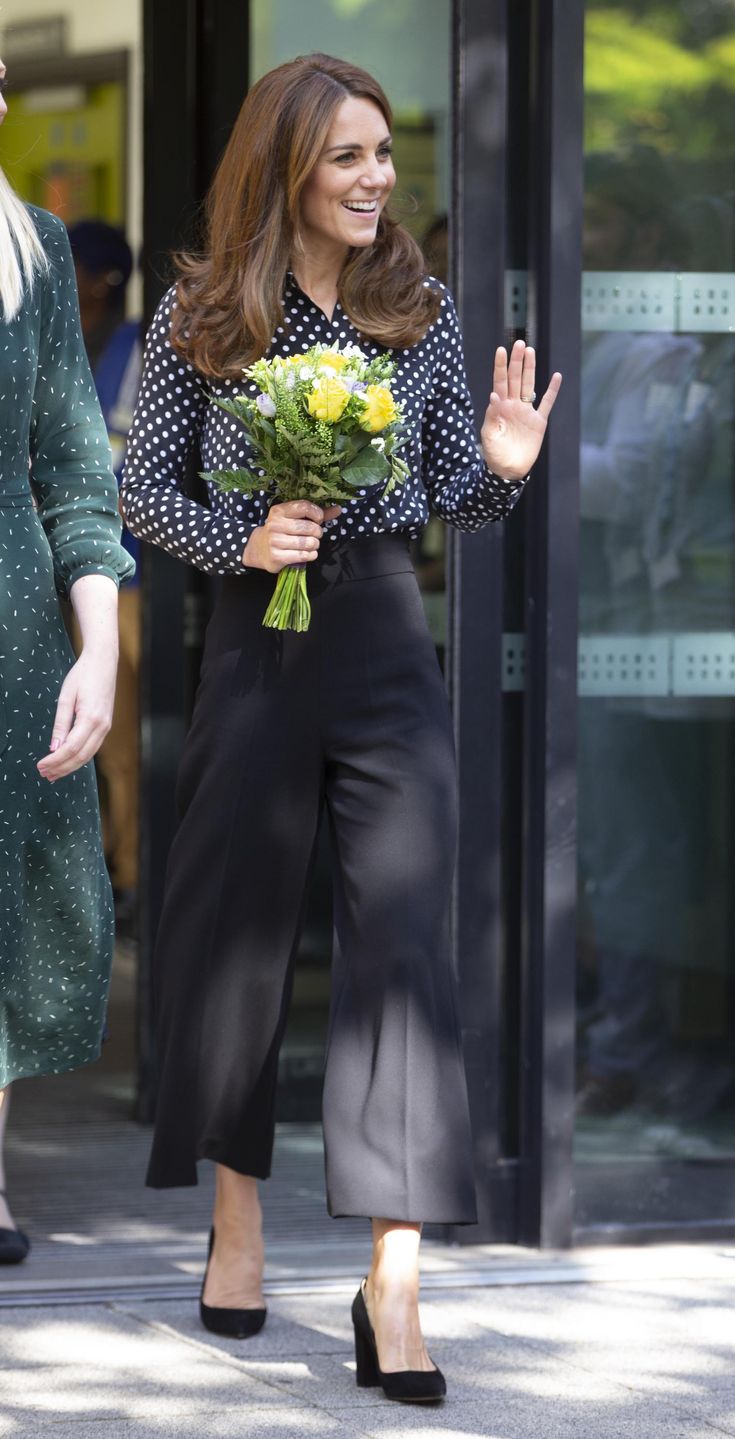 Kate Middleton w spodniach z Zary