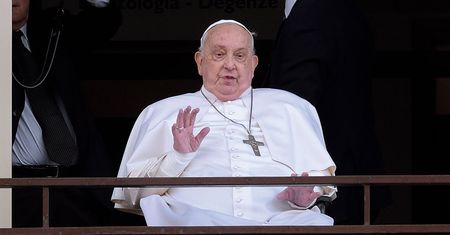 Papież Franciszek opuścił szpital. Jaki jest jego obecny stan zdrowia?