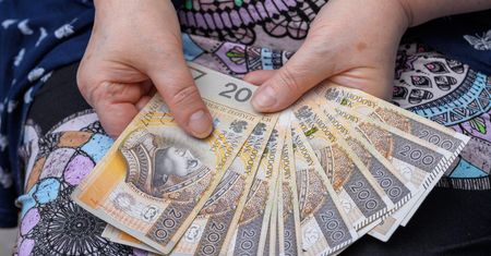 2150 zł miesięcznie od stycznia 2026 roku. Jak uzyskać bon senioralny?