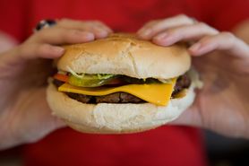 Burger znika ze znanej sieci. GIS wydał ostrzeżenie
