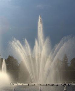 Chełm: pijani mężczyźni wlali szampon do fontanny